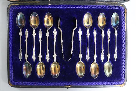 A cased set of twelve late Victorian silver apostle spoons, with tongs, London, 1896.